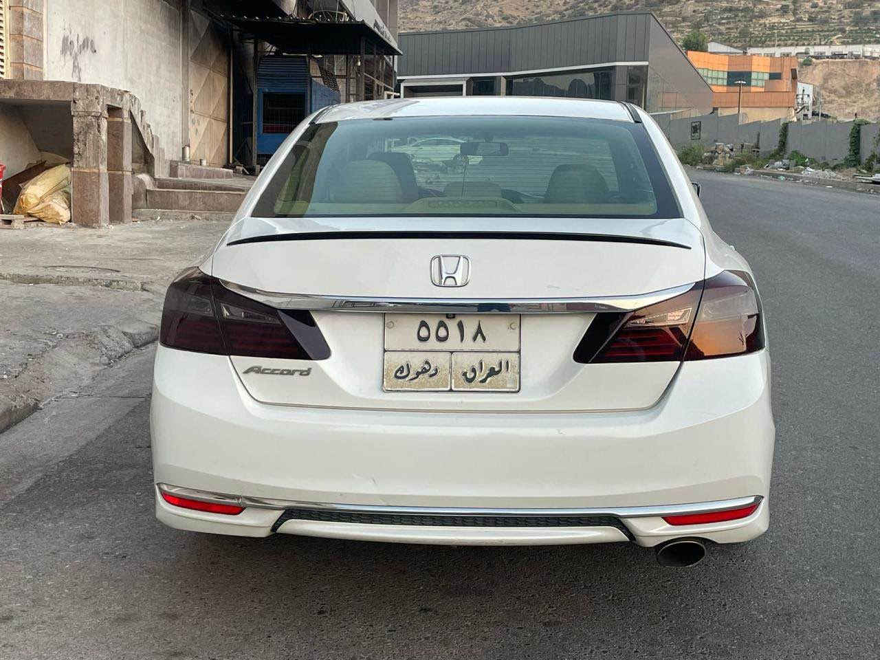 للبيع هوندا اكورد ٢٠١٦
محرك ٤ سلندر 
بيها قطعتين صبغ بولند و جاملغ
ارباك بس ستيرن 
سعر ١٠٠ $ و بيها مجال 
مكان دهوك 
للاستفسار : *********** دهوك, العراق

