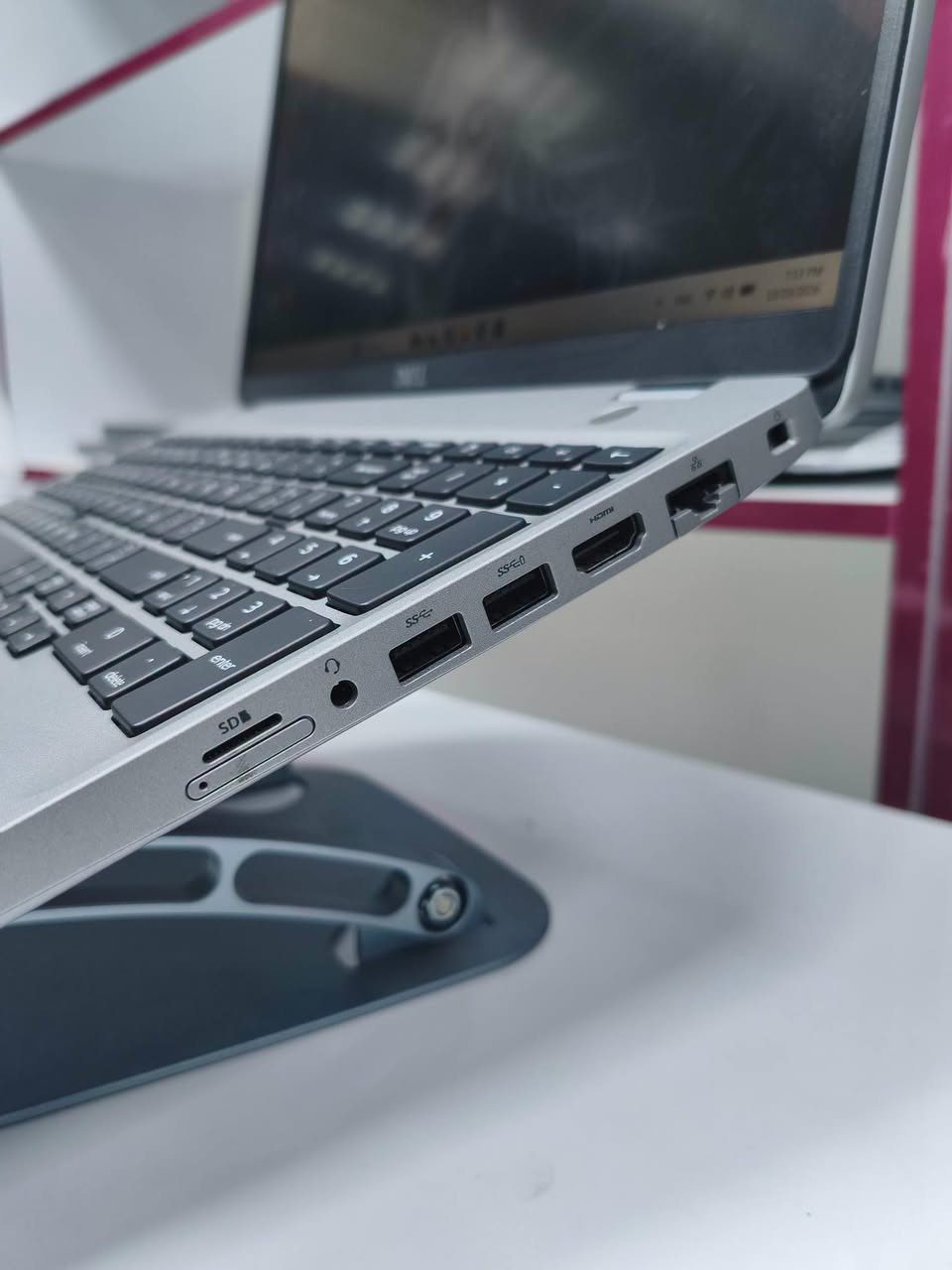 Dell Latitude 5510 • شاشة لمس • i5 الجيل العاشر