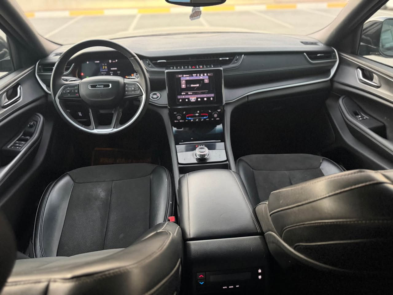 بسم اللّٰه الرحمن الرحيم
بەناوی خودای گەورە 
Jeep gran cheroke 2024 4*4 
*********** 
*********** 
جیب گراند چیرۆکی ٢٠٢٤ 
سەیارەکە فول فول مواسەفات 
٧ نەفەری دەبڵ ئەکسل 
شاشە کامیرا ڕادار ٣٦٠ پلە سلایت
کوشن کارەبا کوشن جلد هیتەر سوکان هیتەر ئاوینە ڕادار حاسە 
سی مۆدی لی خورین 
Eco Normal Sport 
لایت لید زینۆن گێچ ئەلیکتۆرنی ئەوتۆ ستار ستۆپ شاشە گەورە 
سندوق شەفت سەیارەکە فول فولە 
وەک بۆیاخ سەیارەکە بی بۆیاخە  سێ پارچەی لای سەکن گۆراوە بە بیلاد بی ناو گرتین 
ئەرباگ بەس شان تەقیوە 
٥٦ هەزار مایل ڕۆشتوە 
سەیارە زۆر جوانە هەموو شتی بەشەرت 
سەیارەکە رەقەم کاتی بەشەرتی رەقەم سێ مانگ کاتی لەگەڵە 
ڤایبەر وەتس ئەپ 
***********
*********** السليمانية, العراق
