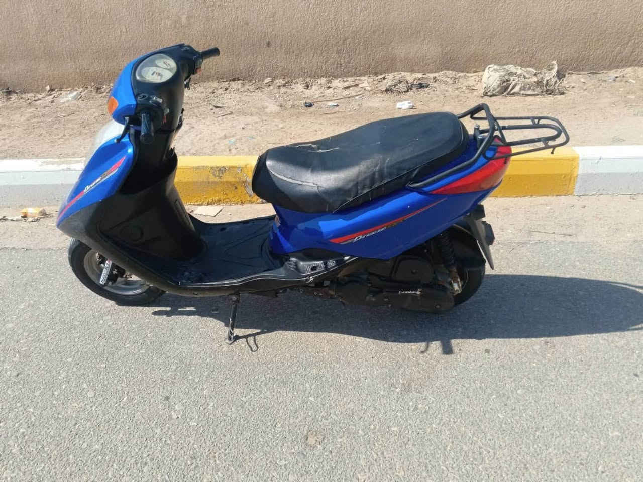 سلام عليكم بريس مكينه ماكس جاهره كهربائيات كله شغاله مكينه ناعمه دراجه تخبل السعر 400وبيه مجال وذااكو مراوس عادي 
مكاني رفاعي  ***********

