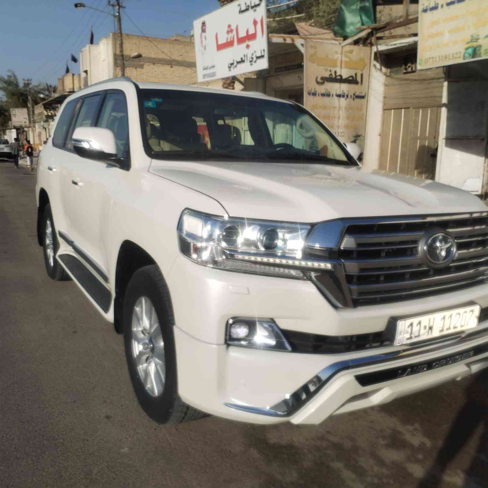 السلام عليكم لاندكروزر 2018 بريم للبيع رقم بغداد بسمي فول مواصفات مكينه 6V 4000 مكفوله من الحادث كير مكينه تبريد صدر كله جديد السعر 440$ الف العنوان بغداد البلديات ***********
