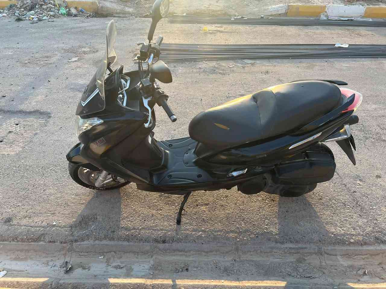 دراجة ماجستة s
لون اسود 
والدراجة مجفتة
الاستفسار ***********
