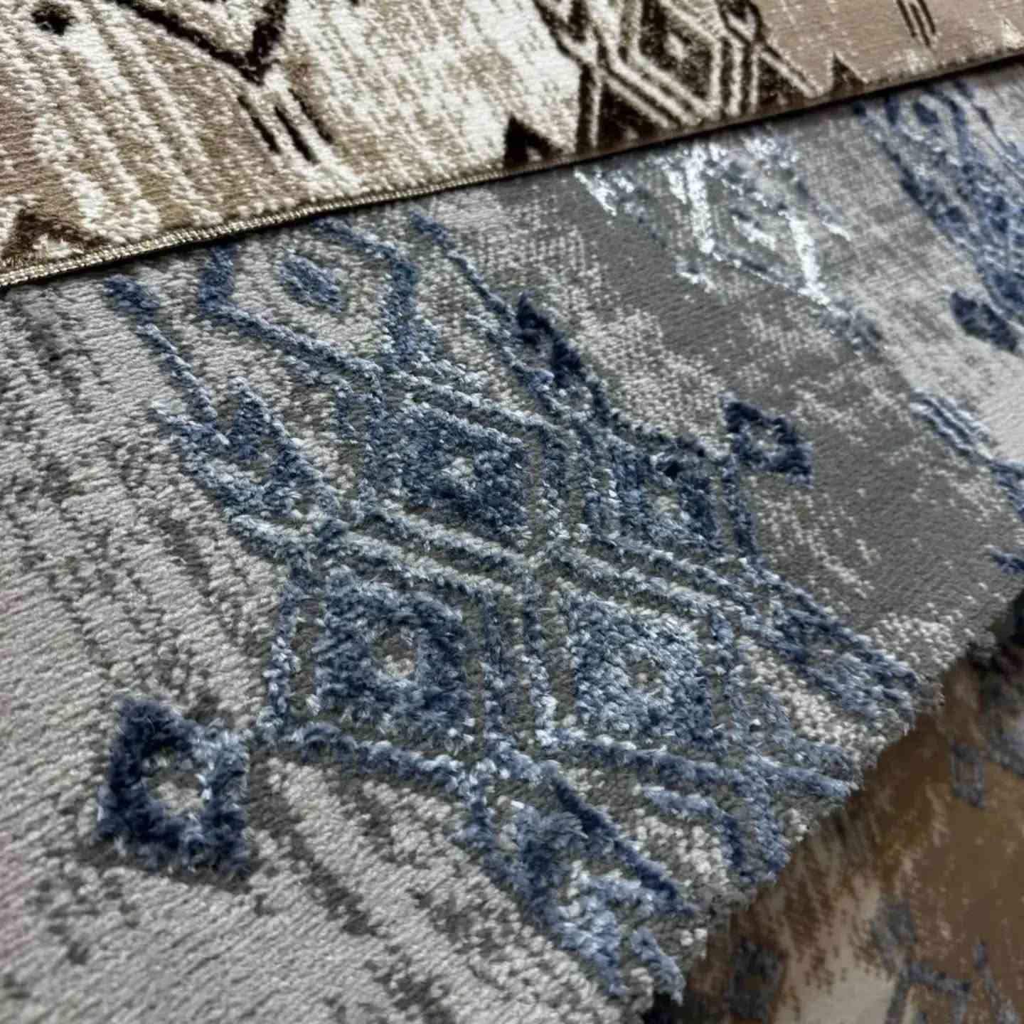 موكيت حرير • عرض ٤م • توصيل البصرة