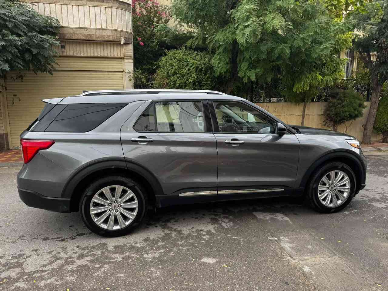 السلام علیکم ورحمە الله وبرکاته
*فۆرد ئێکسپلۆرەر 2021 لیمیتد - Ford Explorer 2021 Limited*
*ژمارە سلێمانی VIP - 22,000 نمرە*

*مواسەفات:*
✓ فول مواسەفات لیمیتد
✓ کوشن چەرم + گەرمکەر و ساردکەر
✓ پانۆراما + کامێرەی 360
✓ ڕادار 
✓ سندوق کارەبایی
✓ تەنها بۆنیت بۆیاخ 
✓ ژمارەی هەولێری نوێ - مۆدێل 21

*ناونیشان:* سلێمانی
*ژمارە تەلەفۆن:* ***********

---
عربي

*فورد اكسبلورر 2021 ليمتد - Ford Explorer Limited*
*رقم أربيل الجديد - VIP*

المواصفات:
✓ فول مواصفات ليمتد
✓ كشن جلد + تدفئة وتبريد
✓ بانوراما + كاميرا 360 درجة
✓ رادار 
✓ صندوق كهرباء
✓ صبغ فقط بونيد 
✓ رقم اربيل جديد - موديل 21

للإستفسار اتصل: ***********
المكان: السليمانية
