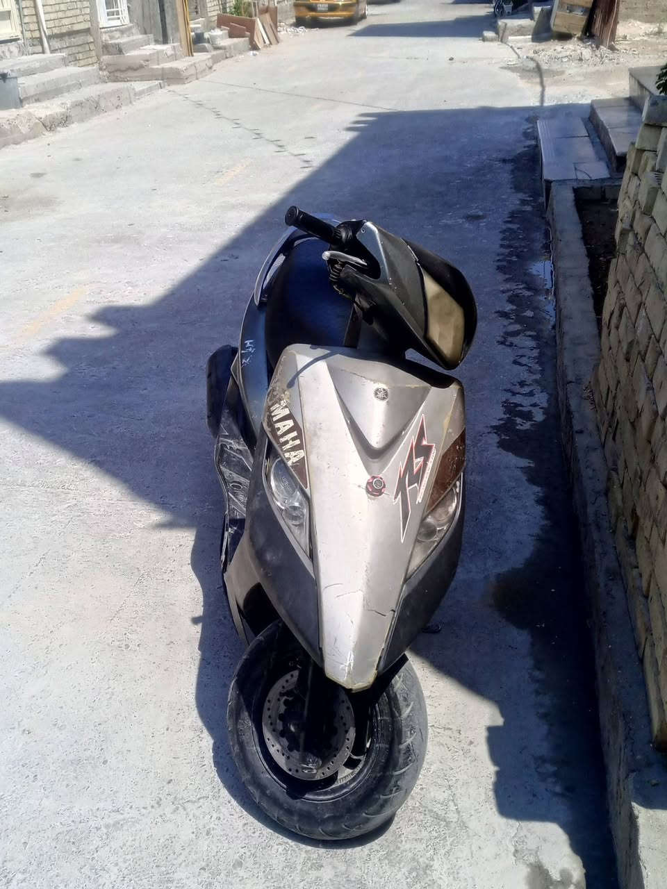 دراجه ثعلب جي تي ار كبريته 
درجه صندوك يقفل 
كبريته جديده اني جبته قبل سبوع 
دراجه ماشته عدله تخبل 
شلعه معدل فول
كهربائيات كلهه شغاله 
سلف شغال 
فقط بريك امامي مابيه 
سعر 450 وبيه مجال بسيط 
رقمي ***********

