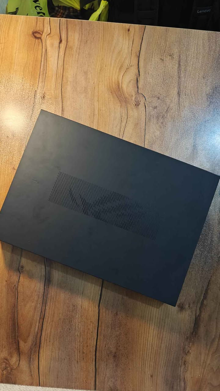 ASUS ROG G16 • RTX 4070 • OLED QHD 240Hz