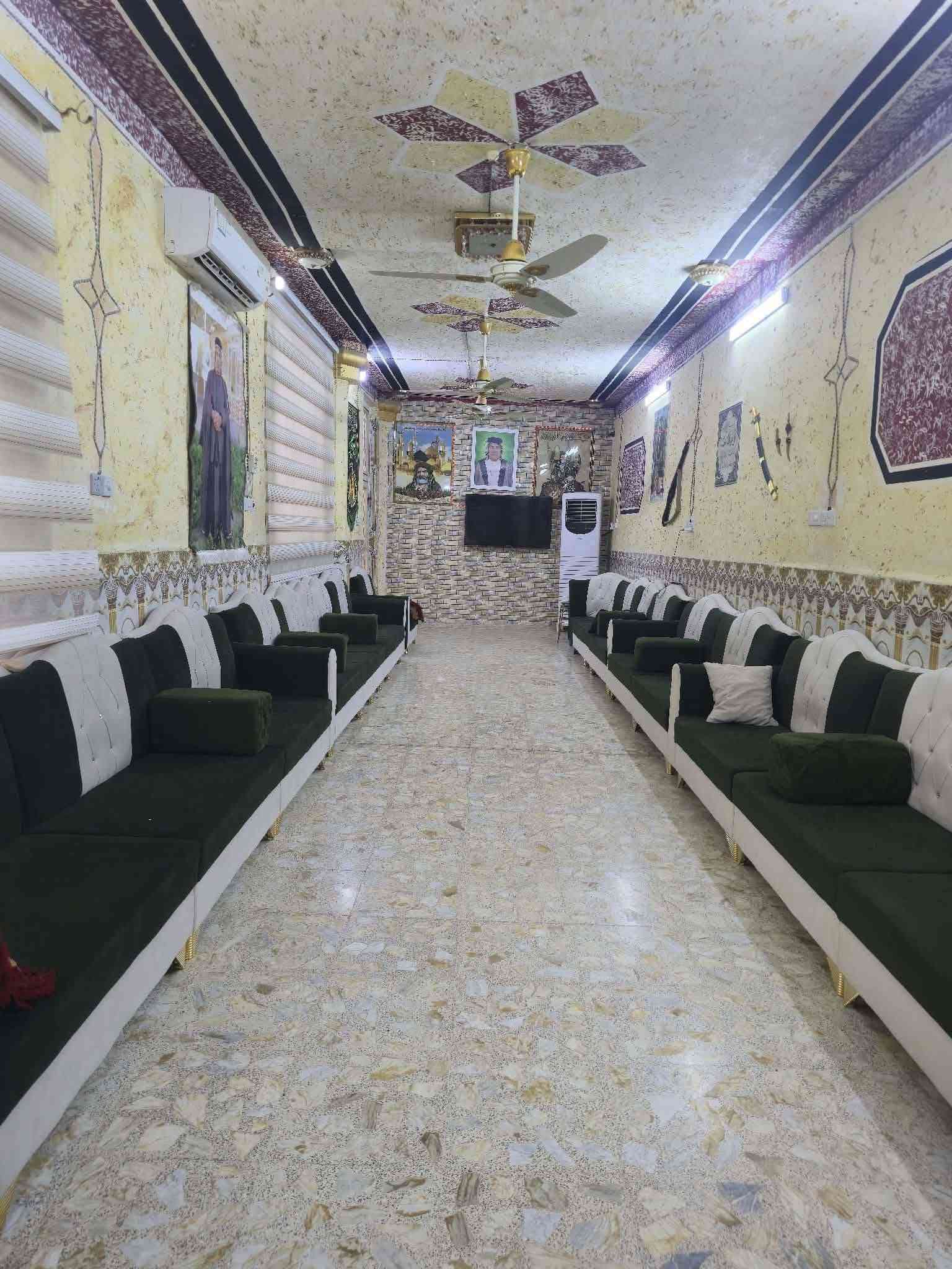 السلام وعليكم
بيت للبيع   مساحت البيت الكلي 1600+داخل 5 قطع البيت طابقين الطابق  ثاني كامل 

مشمول بل طابو عرض الشارع 19

ع طريق ابو لماش يم سايدين جدد يبعد عن سايدين 75م

الديوانيه         14

 الغرف الطابق لاول وثاني عد.5.         5/4

المطبخ.                 5/4

الحمامات داخلي وخارجي عدد9

الصاله       14/4

باقي.   ستفسار ع رقم الهاتف 

***********
