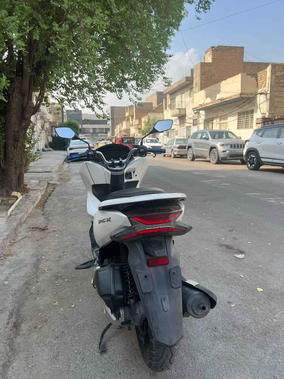 السلام عليكم ببسي اكس جيل الثالث كوري للبيع الدراجه مكفوله كفاله عامه لا تبخير لا تنقيص مال جناي حساس ازدحام حساس استانت الدراجه حلوه كيلو متر شغال مال بانزين شغال فقط الدبل إشاره شغاله بس الخلفيه تشتغل اشاره وحده مال دبل اشاره يعني الدبل اشاره تشتغل ٣ اشارات مابيها أي نقص السعر 15$ورقه وبيها مجال حك الجيه العنوان بغداد الكراده الرقم ***********وبلعافيه علئ الياخذه
