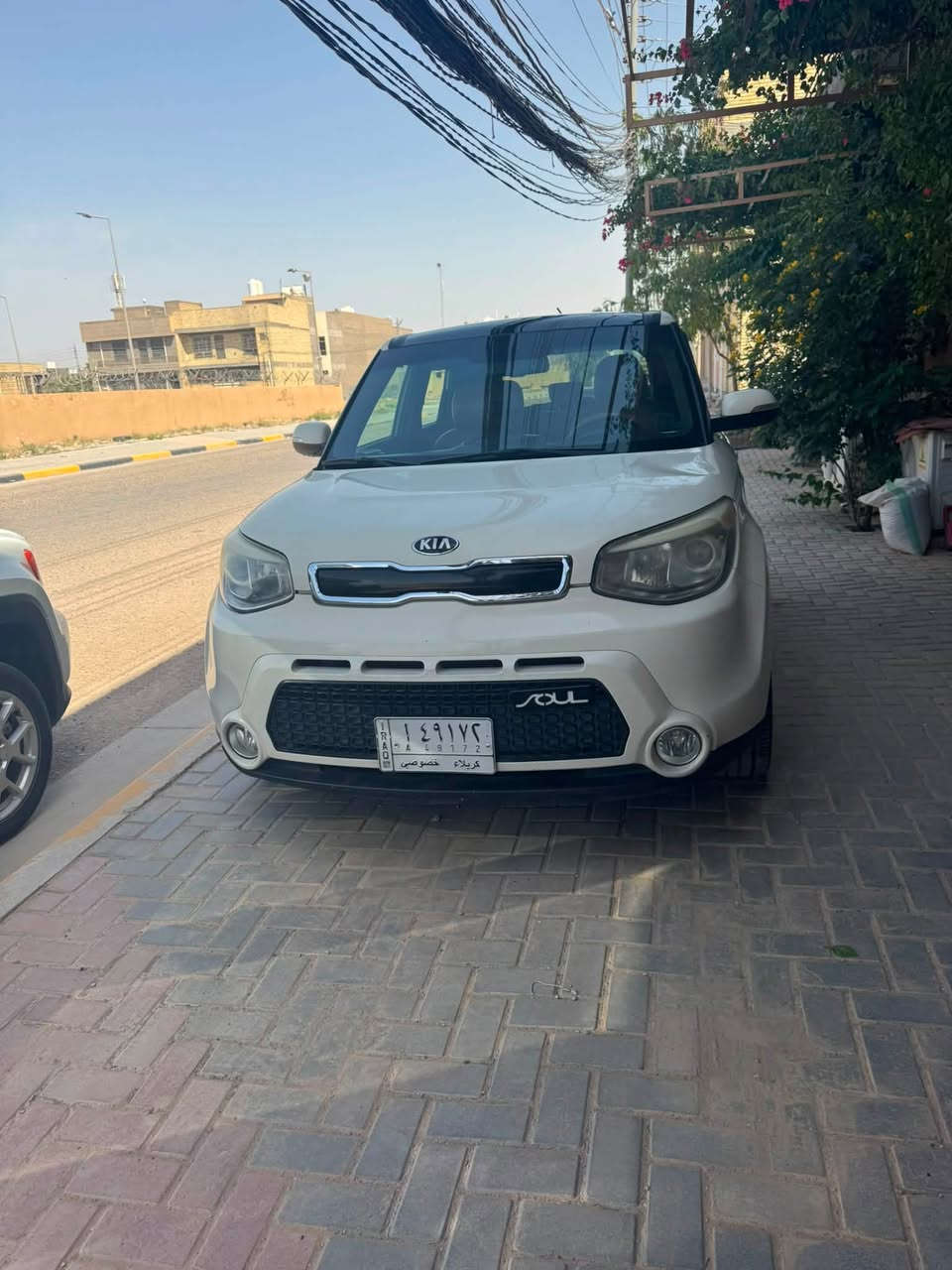 صول ٢٠١٥
حادث شبر بالجنطه وربع الجاملغ الخلفي بدوون ايرباك
فول مواصفات ماعدا البصمه
محرك ٢٠٠٠
بنوراما
جلد جوزي بلادي
اناره داخليه تتغير الوان بلادي
شاشه كبيره 
لد امامي وخلفي
مكان السياره كربلاء وتحويل مباشر
السعر ١١٥$ وبيها مجال
***********
