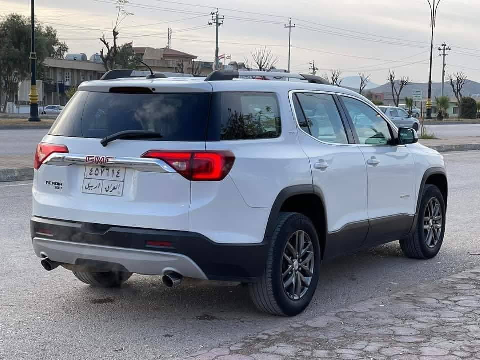 GMC. ACADIYA 2017 
***********
***********
2 parcha sbux 
150 gala
