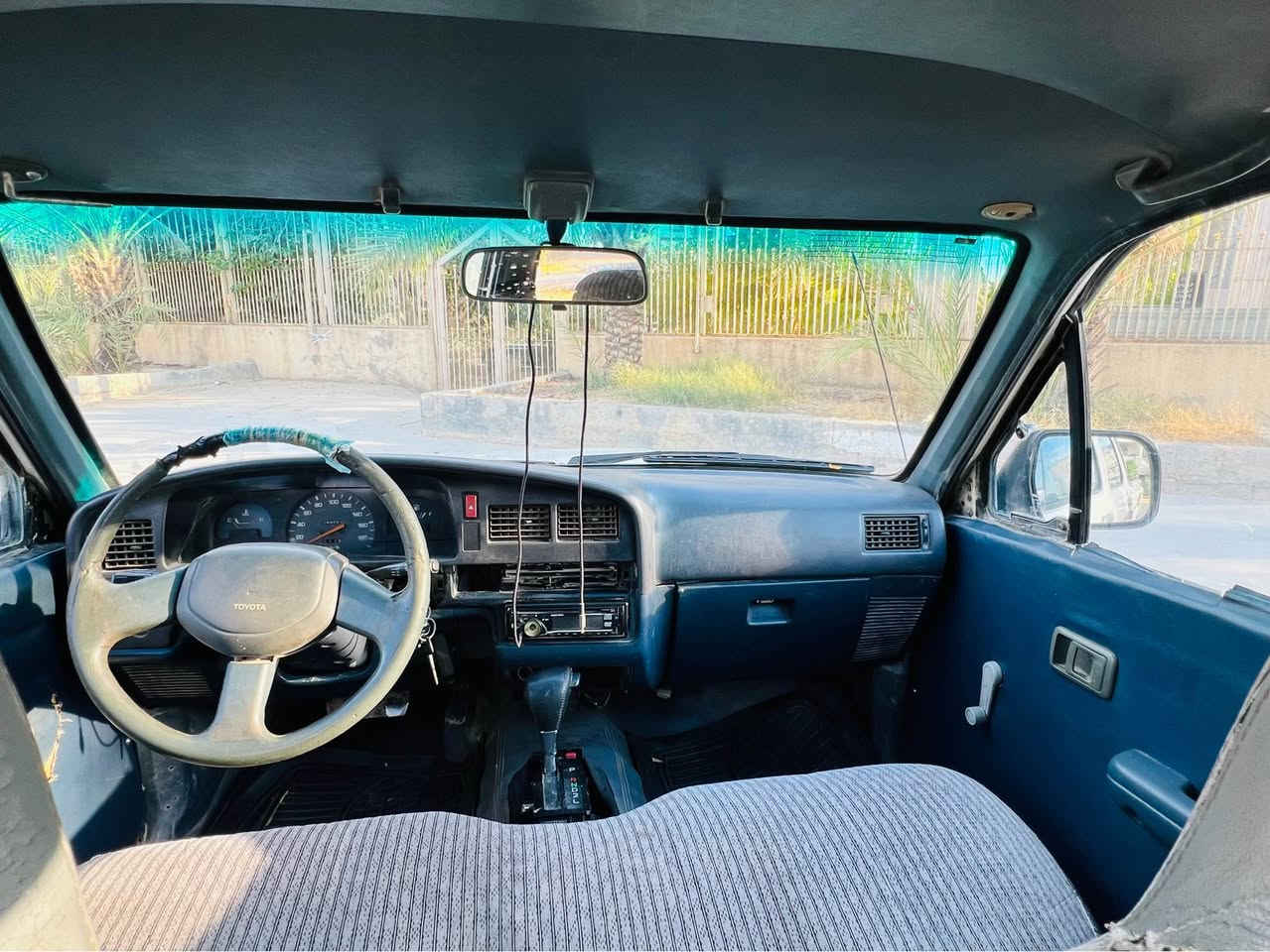 Toyota 1989.      3y 
مەکینەی 3y             ئاڕمی پلاستیک سلێمانی 

قوفلی 24 $ گڵا 

سەرفوو بوخاری نیە  

کارەبای مەزبووتە. گشتگیانی ئیشەکات 

تەقەوو رەقەی نیە 

تایەکانی لۆکن 

ناوی زۆر جوانە 

لە کەلارم
جوابی کۆمینت نادەمەوە. 
*********** كالار, السليمانية

