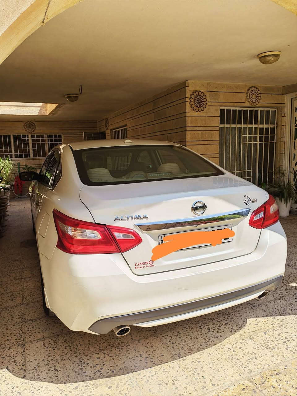 📢نيسان التيما 2017
🔹️رقم اربيل 
🔸️مواصفات sv
🔹️داخل بيج 
🔹️شاشه
🔹️ كاميرا 
🔹️كشن السائق  كهربائي 
🔸️سنويه لي2027 بدون غرامات 
🔹️ماشبه 100مايل 
▫️حادثها فقط بونيد هلال مقدمه بدون دواخل 
🔹️مكينه كير كفاله 
▫️وبيها ملاحضات موضحه بل صور
🔹️مكان السياره موصل 
رقم صاحب السياره *********** واتساب
