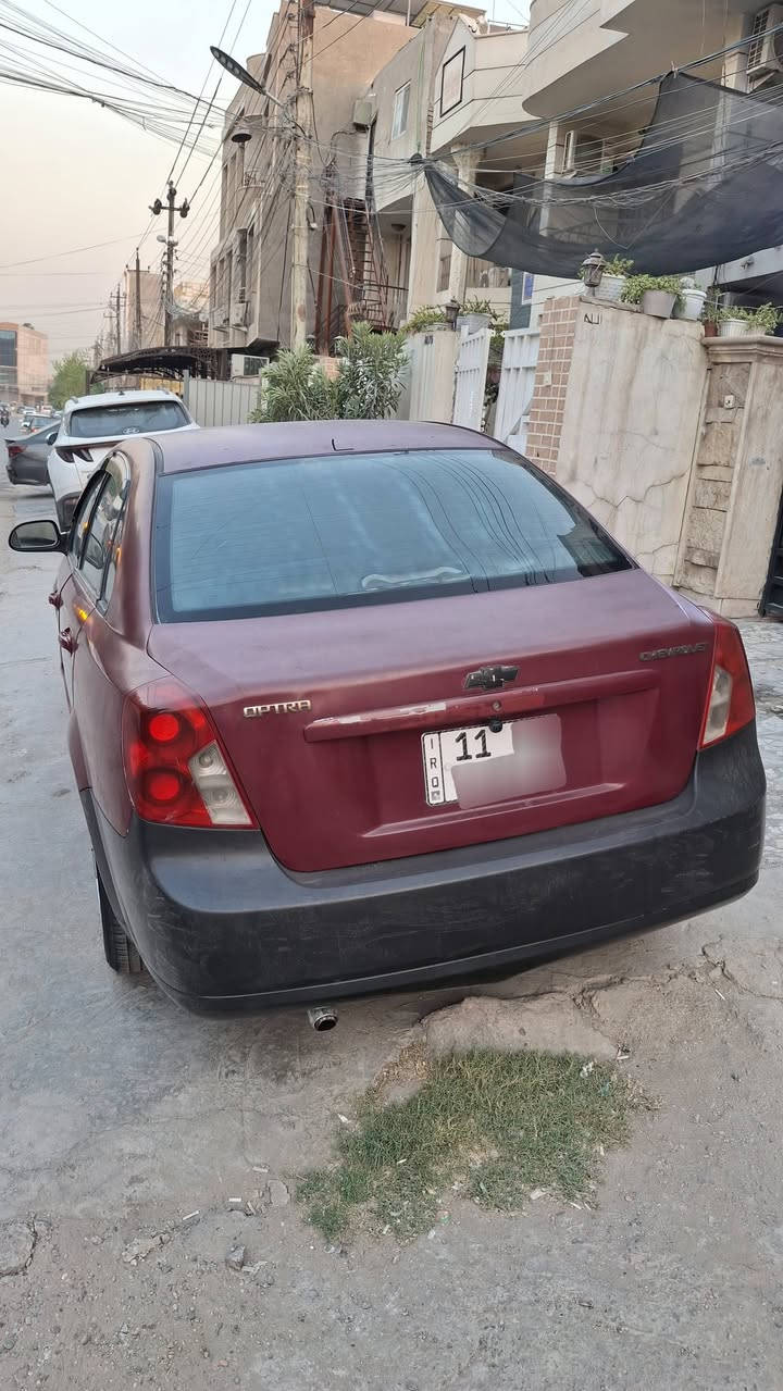اوبترا موديل 2005 رقم بغداد دولي بأسمي
كير محرك نضيفات [ كير اوتوماتيك ]
تبريد شغال ... صدر نظيف ... تخم تاير جديد . 
... السياره بدون اي ضربه قويه والكشر واضح بالصور يحتاجلها صبغ التفيده السياره يتصل ... 
السعر 48 وبيها مجال بسيط .
مكان السياره بغداد العامريه .
للاستفسار اتصل عالرقم ( *********** )
