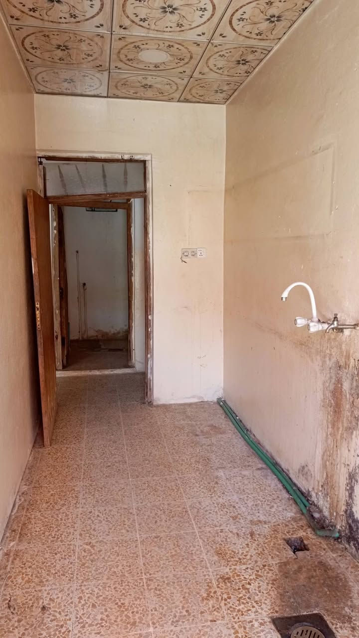 للاستفسار الاتصال على
0773423423
دار للايجار حي الانتصار بالقرب جامع التوحيد مساحة الدار 100 متر طابقين 3 غرف نوم هول2 حمام2 مطبخ استقبال
للاستفسار الاتصال على الرقم 
***********
