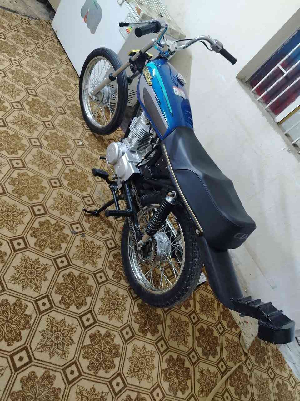 السلام عليكم دراجه للبيع نامة شلامجة اوراق. وكمرك واصل مال رقم
.. السعر خاص.. ***********

