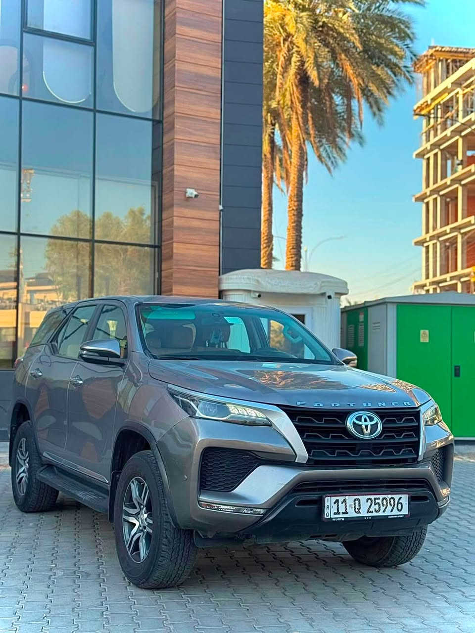بسم الله. سلام عليكم شباب TOYOTAفورتنر 🚀سياره استخدم قليل بيت  ✅
((من الاخير سعر بيع نهايه ٢٥٨) 💵الشراي فقط يراسل وشايف خيرها وبلا مواعيد كاذبه 
ماشيه65 الف كيلو ⏫
سويج مو بصمه كشانه مخمل بدون فتحه ✅
السياره خليجي بيها طخه بالعراق خفيفه بالجاملغ الامامي بدون ايرباك مصبوغ شوي منه السعرخاص او تصل ع واتساب *********** رقم بغداد تحويل كبل✅
مكان المنصور بغداد
