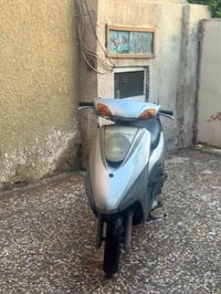 ياماها بريز نكره سلف دراجه مرتبه مابيها اي نضوح مكينه ما مفتوحه بس بيه...