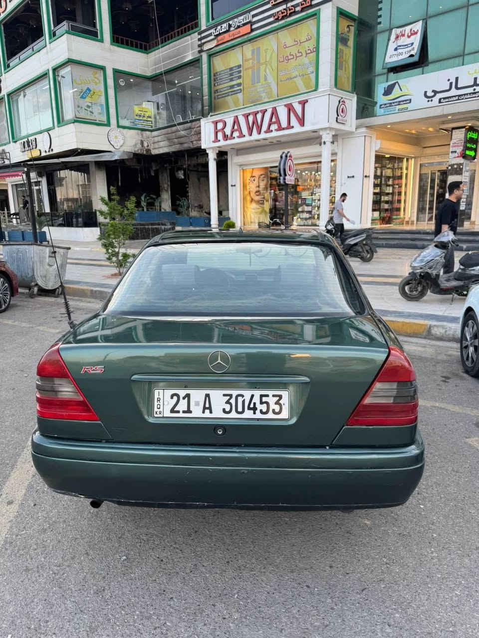 مارسيدس بيبي شبح 
موديل  1995
 محرك بطه 2.5 تبريد ثلج 
صبغ حزام للجماليه 
قواعد دبلات سليمة بدون خياس
 سياره جاهزه رقم سليمانية دولي سنويه هزه
 2029 جديد بسمي
 شرط تحويل وكاله سعر 61 بي مجال 
*********** 
مكاني كركوك
