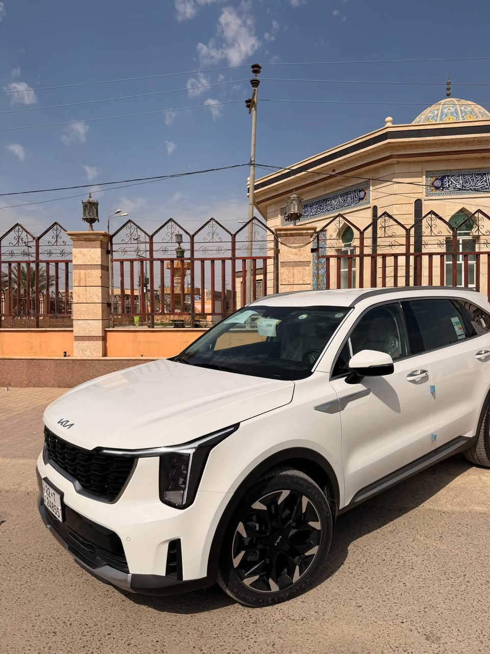 سورنتو موديل ٢٠٢٥ خليجي كفاله عامه
بعده شركة ماشيه 2000الف بعده بحالة ضمان 
مواصفات سياره فول عدا الفتحه

سته سلندر

ويل 20

تبريد ثلاثة قطع

بصمة تشغيل وابواب وجنطة 

تشغيل عن بعد 
 

كشنات كهرباء ⚡️ 
كشنات  الخلفيه قلابه كهرباء ⚡️ 
شاشة متصله 

كير ماوس 

شفتات ستيرن 

حساسات امامي خلفي 

شحن لاسلكي 

منافذ تايبسي 

بصمه عدد اثنين 

جنطه كهرباء ⚡️ 

بلوجكتر لد 

مري شفط 

ترحيب 

لد دشبول مخفي متغير الآوان 

سبعه راكب 

الضمان شركة كيا  
***********0العنوان الرمادي
