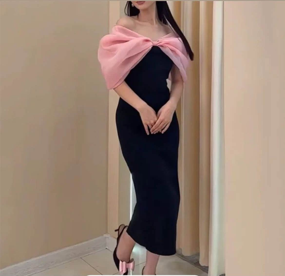 فستان بناتي قياس XS
السعر 20 الف ملبوس مرة واحدة فقط

مطابق للصورة 100%
للتواصل واتساب ***********
