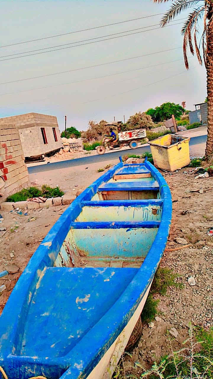 اخوان بلم فيبر كلاص.
مكينه ياماه 50 ما مفتوحه لا كير ولا محرك.
بلم شغل الفاو.
 سعر اربع ملاين.
المكان البصره ابو خصيب.
رقم الهاتف.***********.بيه واتساب
