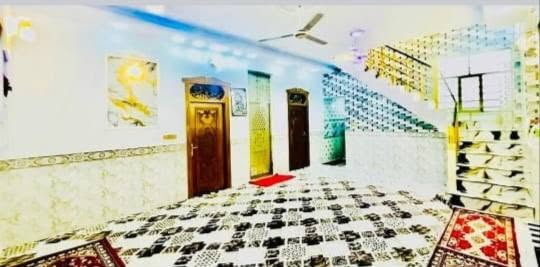 يالله بيت البيع المساحه 200متر حي النداء مجمع بيتي الثاني بلوك 71سند حر ثاني عرصه عن شارع 60مال سياج المزرعه شارع 12شغل جناي طابق واحد السعر مناسب خاص ***********
