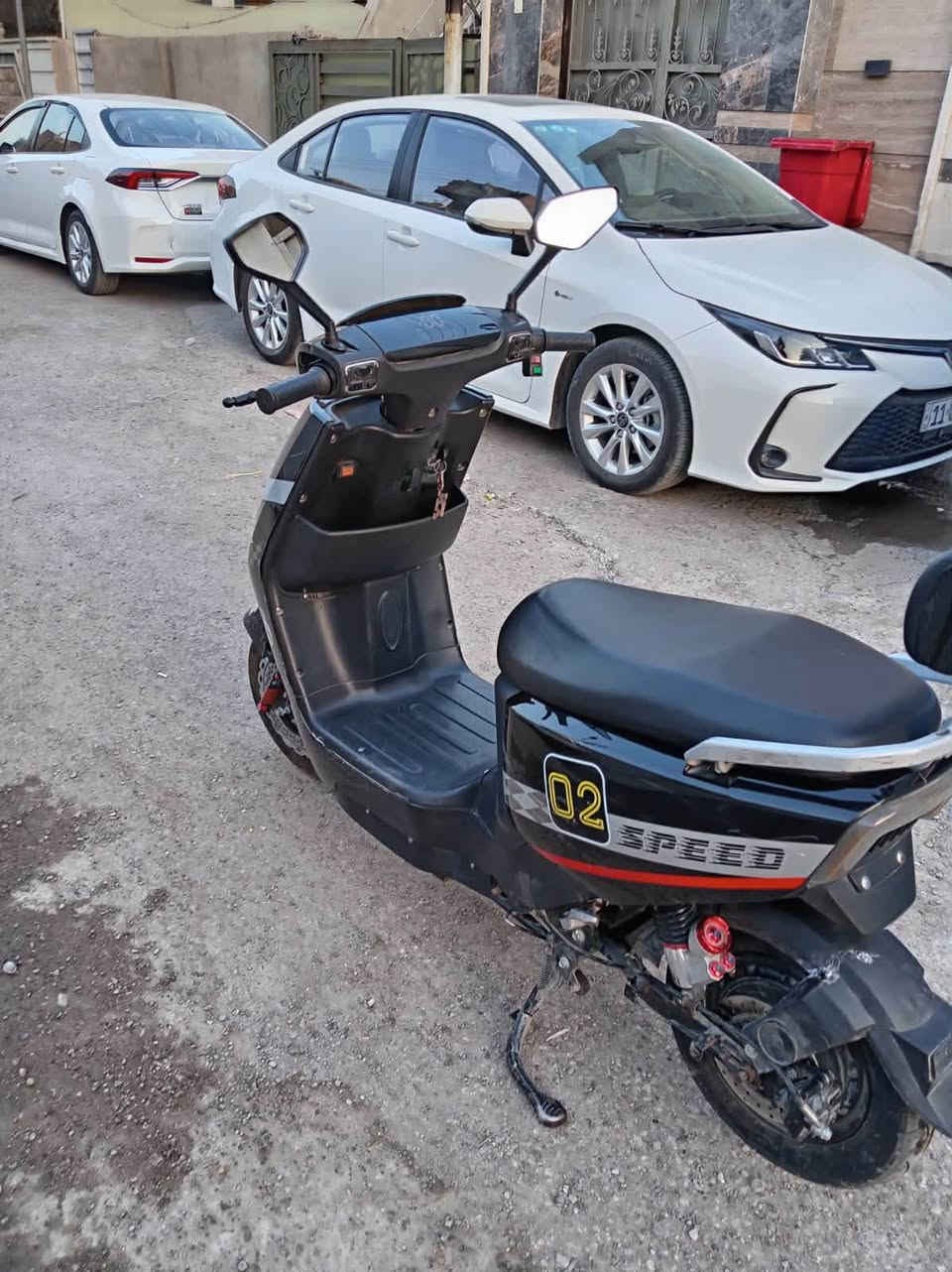 دراجةشحن بيها مشكله بالعقل  تصليحه يكلف 80 الف وممكن شغله بسيطه  نضيفه بطاريتها زينه السعر 300 وبيها مجال بسيط العنوان السيدية الهاتف ***********
