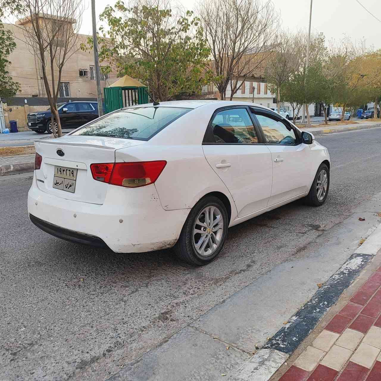 البيع فقط سيراتو موديل 2011 خليجي مكينه 1600 حداديه خلفي امامي جديده كهربائية فول شغال تبريد ثلج تخم تاير فتحه تحكم ستيرن جهتين شاير بل مري شفط بيه صبغ قطعتين فقط العنوان كربلاء سعر 85 وبيه مجال سياره ابسم كردي تريد تحويل او كاله بل يعجبك ***********
