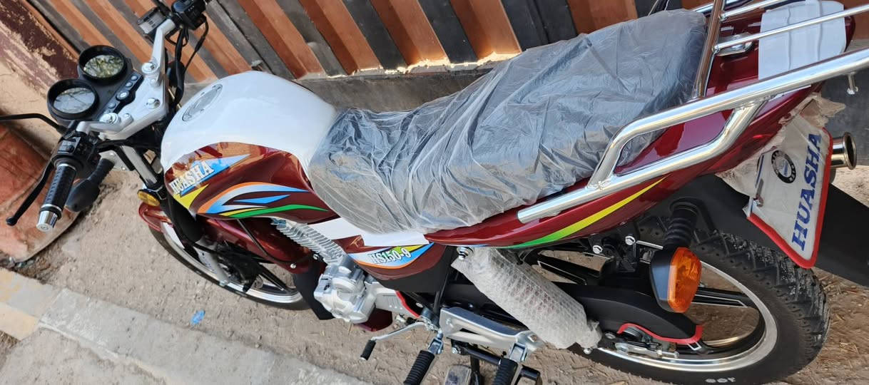 سلام عليكم إخوان  لبيع دراجه هايوشه مويل 26 زيرو ماشيه فقط 358 دراجه جديده عل وضع الشركه سويجات 3 + بصمات ثنين / رقمي *********** ❤️‍🔥
