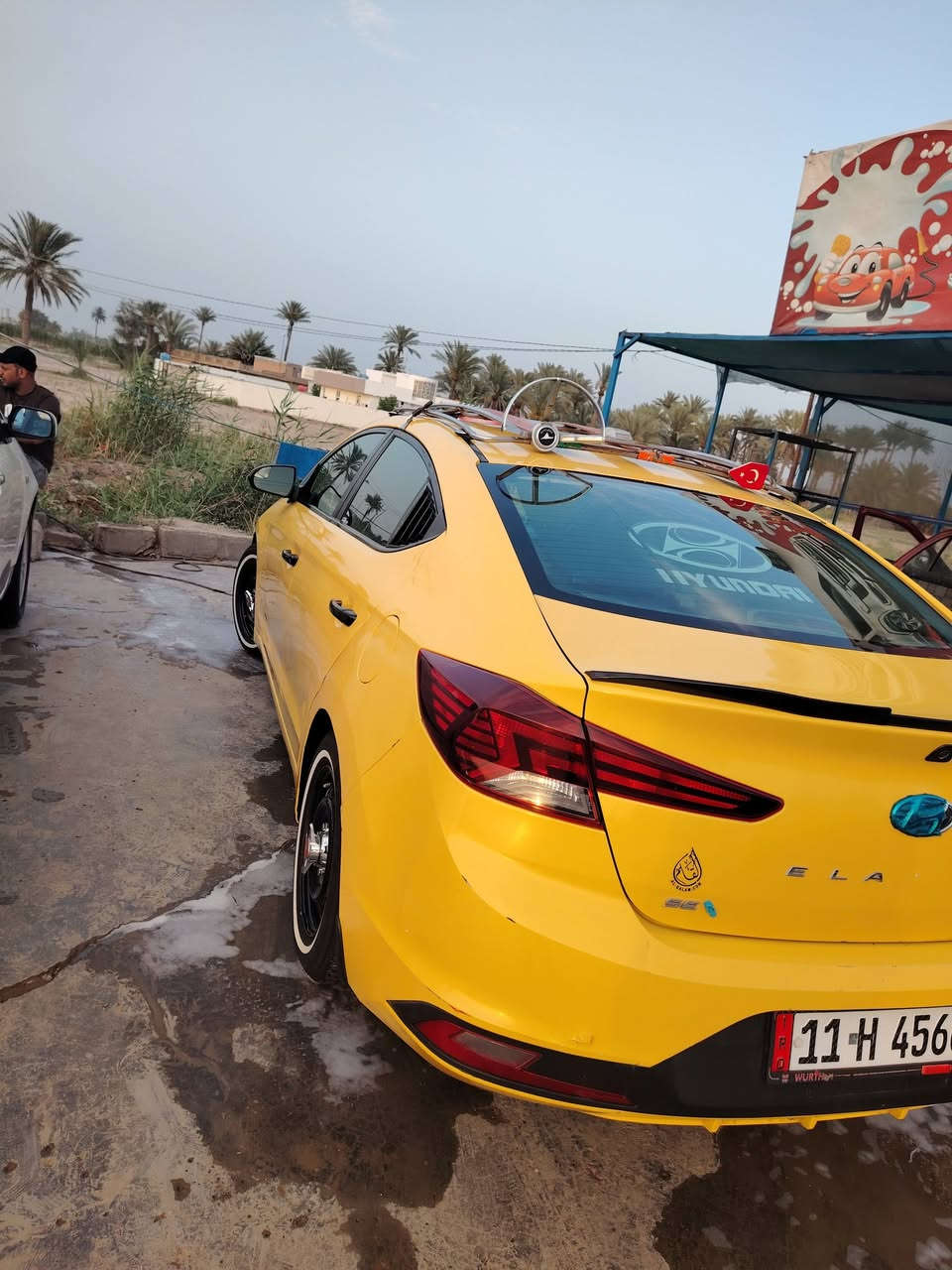 عليكم الانترا موديل 2019 رقم بغداد انكليزي  السياره نص فول  جاهزه تخم تاير تبريد صدر مكينه كير هيئه غرامات مصفره  تحويل مباشر باسمي سنويه 2031 السونار معه المنشور شوف واقتنع وخابر سعره 128$ وبيه مجال قليل  عنواني بابل جبله ***********
