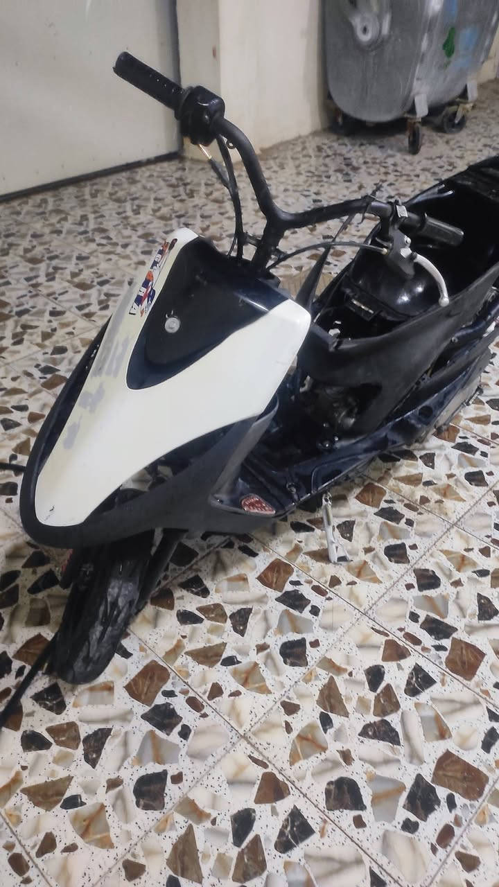 ماكس عدله للبيع بوشه 49 ما مفتوحه مكينه هستوه نزله لا تنقيص ولا تبخير ولا تنضيح  صابغ شاصي جديد حراري وييله جدد وتيارت جدد دبلات امامي جدد ماشه جديده صالنصه sc الاصليه مو ذاني الي بل سوگ لحيه جديده ،،،، السعر 350 وبيه مجال المكان حله رقمي***********
