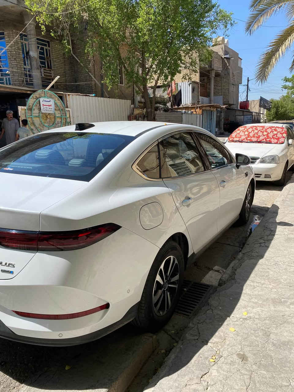 السلام عليكم بي واي دي كن بلاس كفاله عامة فول مواصفات السعر 25الرقم *********** ماشية 2500 موديل 2025
