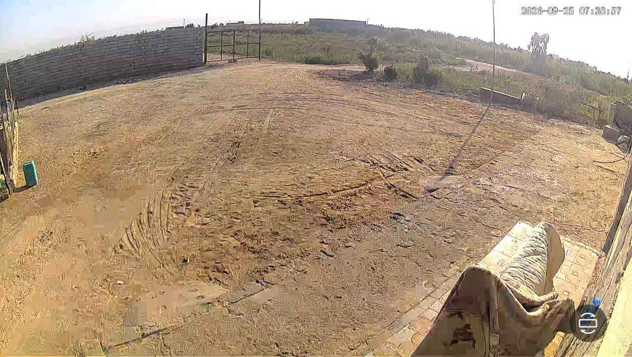 كامرة مراقبة عل طاقة شمسية دوارة افقي و عامودي تنربط على الموبايل وبيه حساس حركة وتكدر تتكلم وتسمع من خلالها و رؤية ليلية جديد لوك سعر 75الف متوفر خدمة توصيل لكل العراق تواصل ولأستفسار ***********

نص مكتوب في الصور:
- 2.4GHz WiFi Only Wi-Fi 1080p Battery Camera with Solar Panel 1080p Video AI Human Detection Color Night Vision 2.4GHz Wi-Fi Two-way Talk Cloud Storage 355 90 Expansive Surveillance The camera boasts a wide 355 horizontal and 90 vertical reach, providing extensive room coverage and ensuring thorough surveillance. 355 355 90 Vivid Color Night Vision for Enhanced Security See everything more clearly after dark with color night vision that sharpens facial details and reduces motion blur, ensuring reliable night-time surveillance. Color Night Vision Mode 2+ Infrared Mode
- 2026-09-23 22:32:53
- 2026-09-25 07:38:57
- 2026-09-24 18:04:30