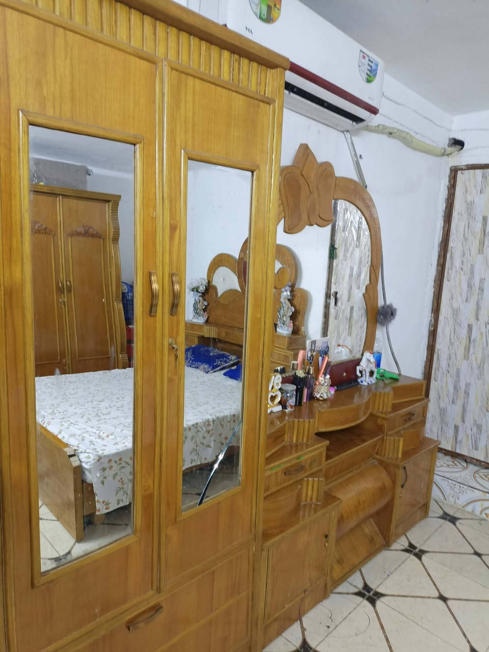 غرفه جديده ماصار سنه بعده  ونضافته امبينه   سعرها 550بيه مجال عنوان الكوت العزا الجديده رقم راعيه هاذ ***********

