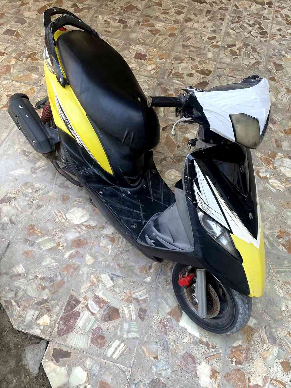 سكنس نوعه gtr  دراجه ناعمه وحلوه مابيه نقص و ما لاعب بيه حته كابريته ما منضفه كلها بلادي دراجه ختم واحد كلها ومكفوله من كلشي (سعرها مناسب )مكاني بابل شارع 80. *********** الهاتف واتساب موجود
