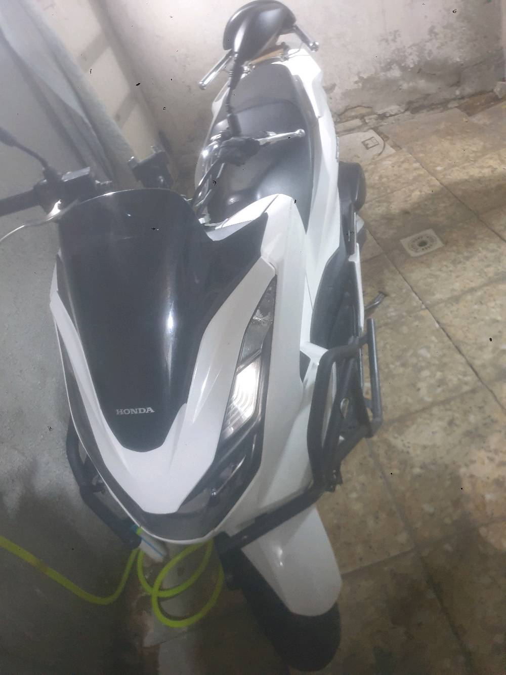 السلام عليكم دراجه بي سي اكس نضيفه فول الجيل الرابع مكينه لوك مامفتوحه نضيفه فول..١٧ورقه مكاني جامع النداء الضباط
 ***********