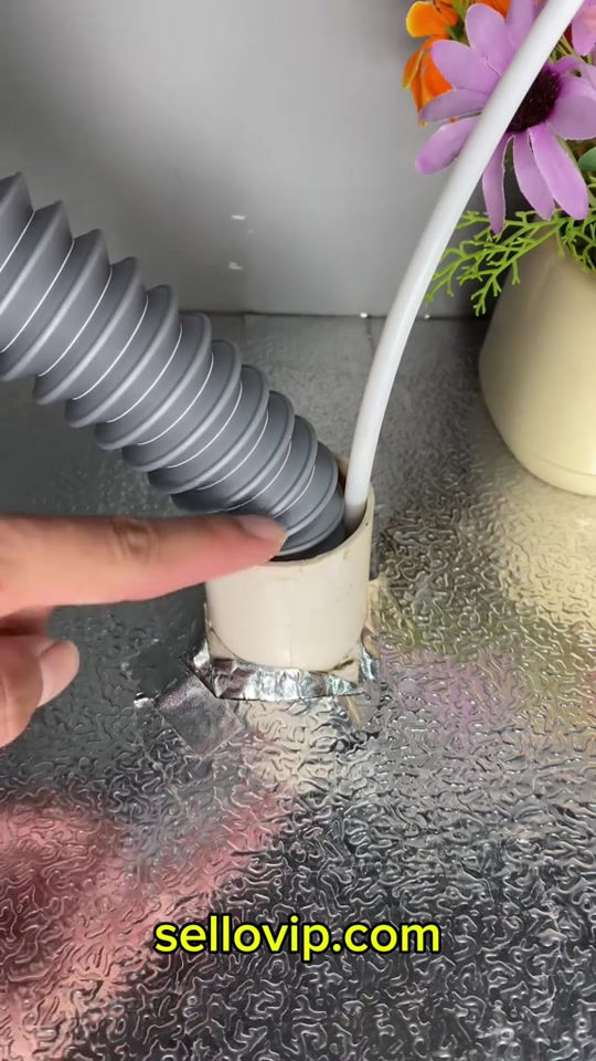 💦 موصلة أنابيب متعددة الاستخدامات تربط فلتر الماء وغسالة الصحون مع تصريف الحوض بسهولة، تركيب سريع وإحكام يمنع   التسريب السعر 10،000 دينار  بغداد - العطيفية - قرب جامع براثا - مقابل محطة الوقود - داخل بناية بغداد مول 📍 ☎️[***********-***********]   تتوفر خدمة توصيل ✔️
