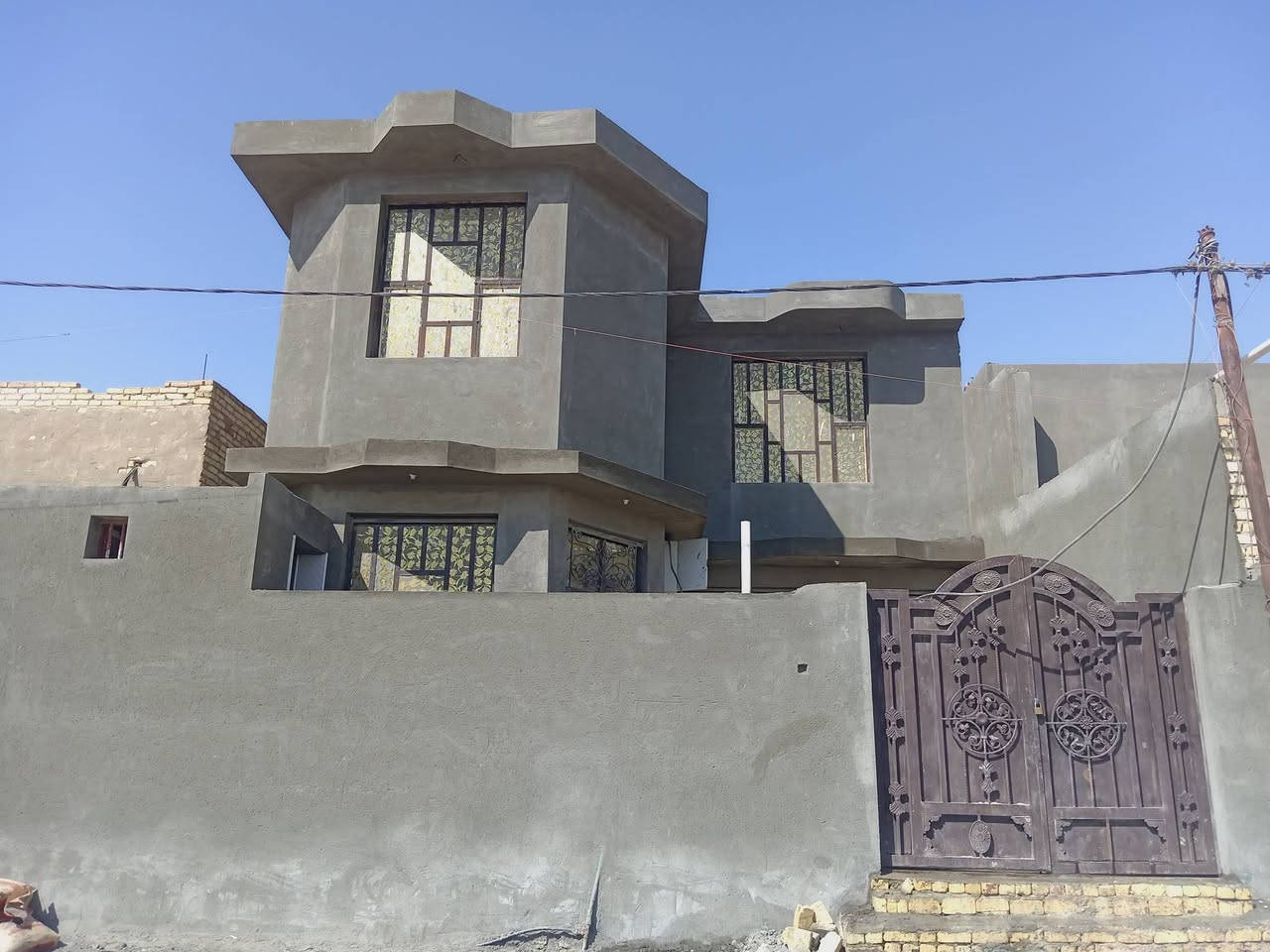 خلفه البخ متفرغ شغل نضيف والتزام بالعمل أسمنت جص بياض واتساب والخاص مفترح *********** متر مكطوعه يوميه
