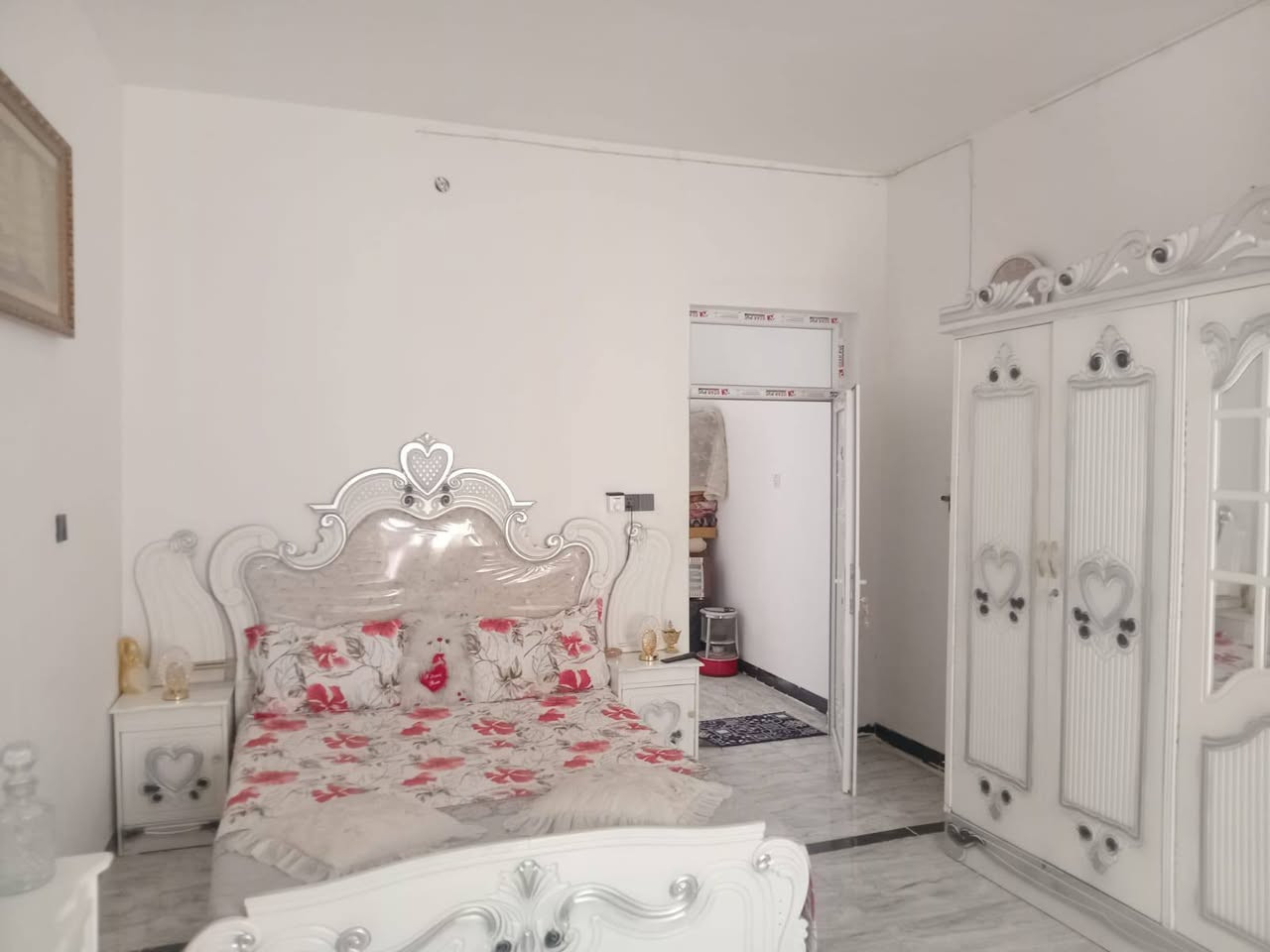 ياالله سلام عليكم ورحمة الله وبركاتة
🏠🏠بيت البيع فوال مابي ينقص بس  نقص الوجيه بس  لبخ   الفلوجه الجغيفي الثانيه يم سواق جنه 
بيت موجه المساحه150مكون من 3 غرف نوم 
مانور 2ع
حمام 2ع
صاله 2ع
ستقبال
مطبخ
كراج   
 يبعد عن لتبليط 50 متر 

 السعره 95وبي مجال  رقمي الهاتف  ‏‪***********‬‏
