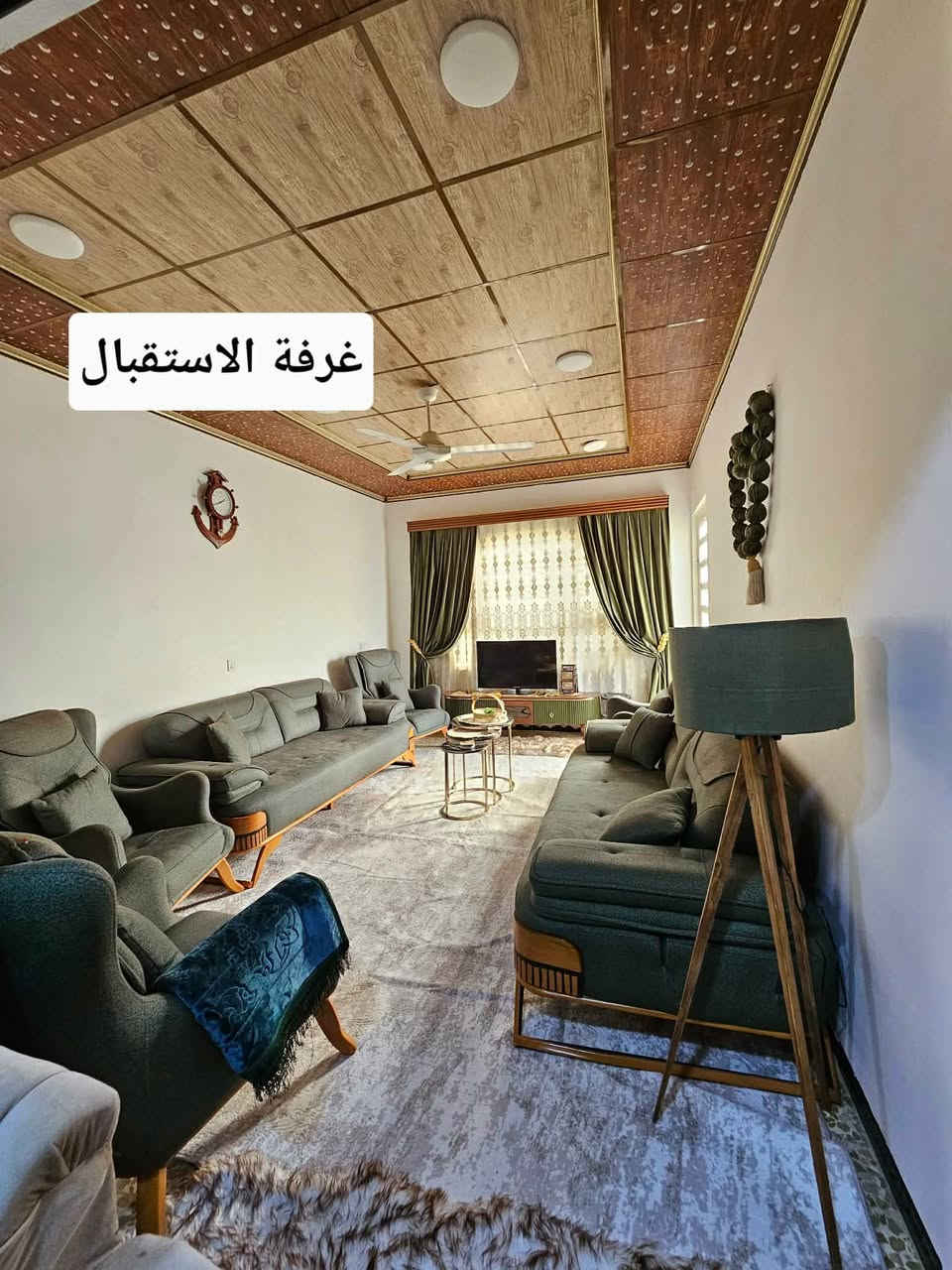 بيت للبيع بناء حديث في الكندي الثالثه ١٥٠ متر طابقين والجبه ٧ونص والعمق ٢٠ ست غرف نوم وهول وستقبال كبار ومناور ٢ وحمامات بالطابقبن وبلكونه وكراج وكلو واسع وبينو بير وخدمات كامله ماء وكهرب وتبليط بيع مستعجل الاتصال عالرقم ***********

نص مكتوب في الصور:
- كراج الخارجي
- مطبخ
- ممر الصحيات
- غرفة الاستقبال
- الهول