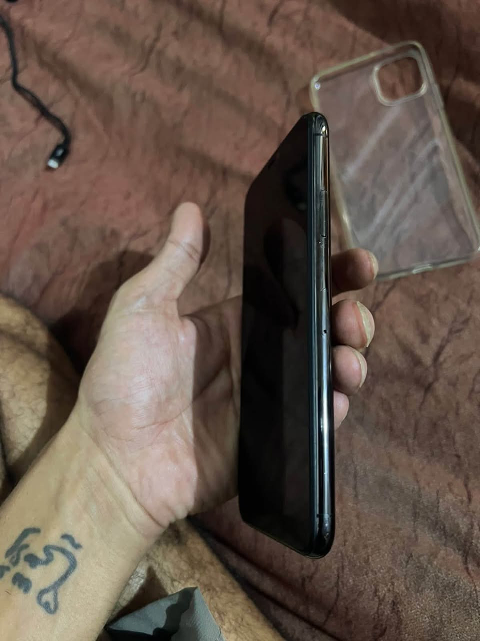 سلام عليكم 🩶
للبيع 11 برو مـَاڪس جهاز نضيف كلش مال بيت 
مبدل شاشه نوعيه حلوه + بطاريه نوعيه زينه دراكون
فيس إيدي جان يشتغل ومن حدثت وكف 
*********** وبي واتساب 
مكاني ديالى بعقوبه 
سعره 225 وبي مجال بسيط لشراي
