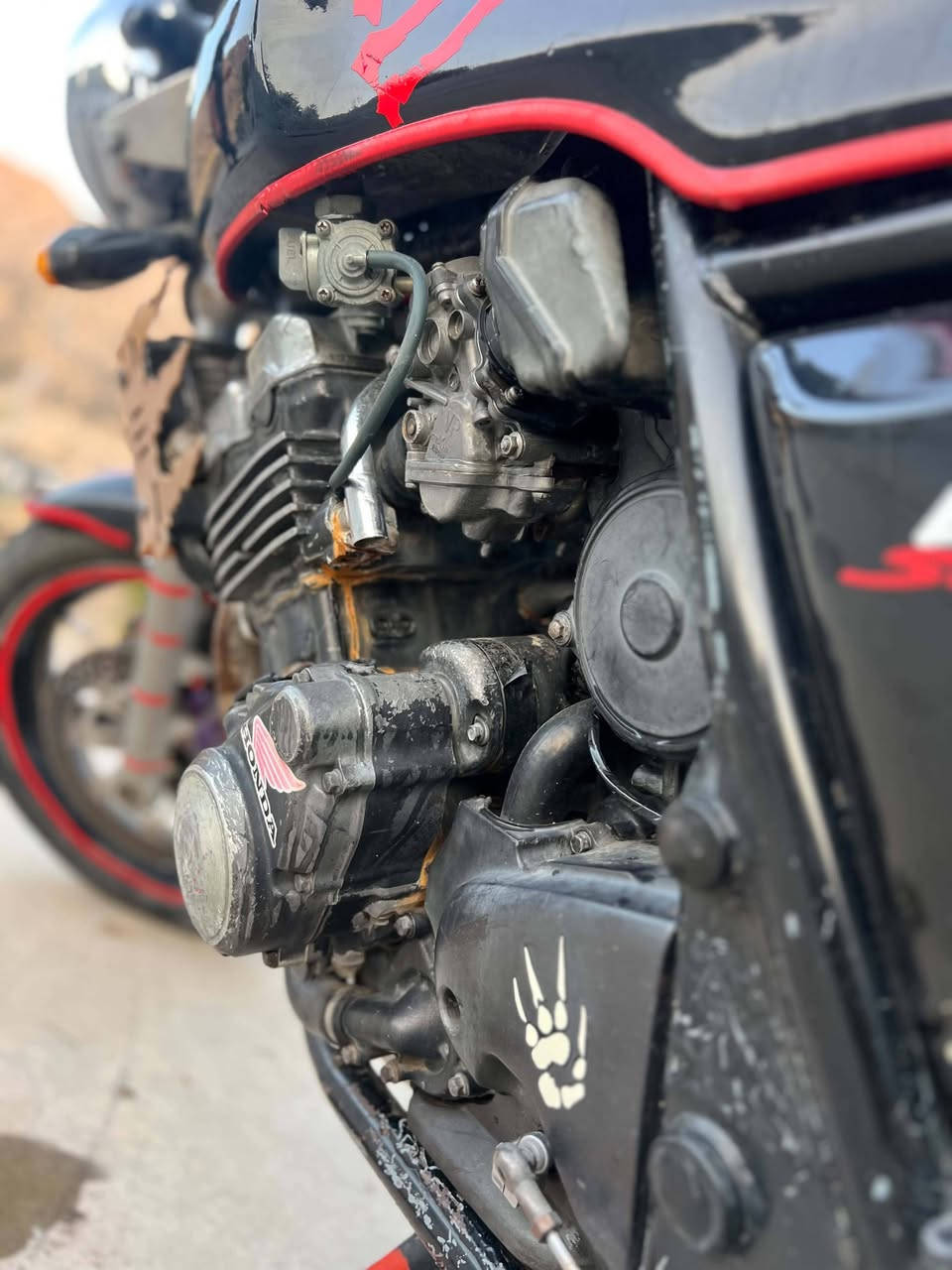 هوندا CB400 • انستجرام