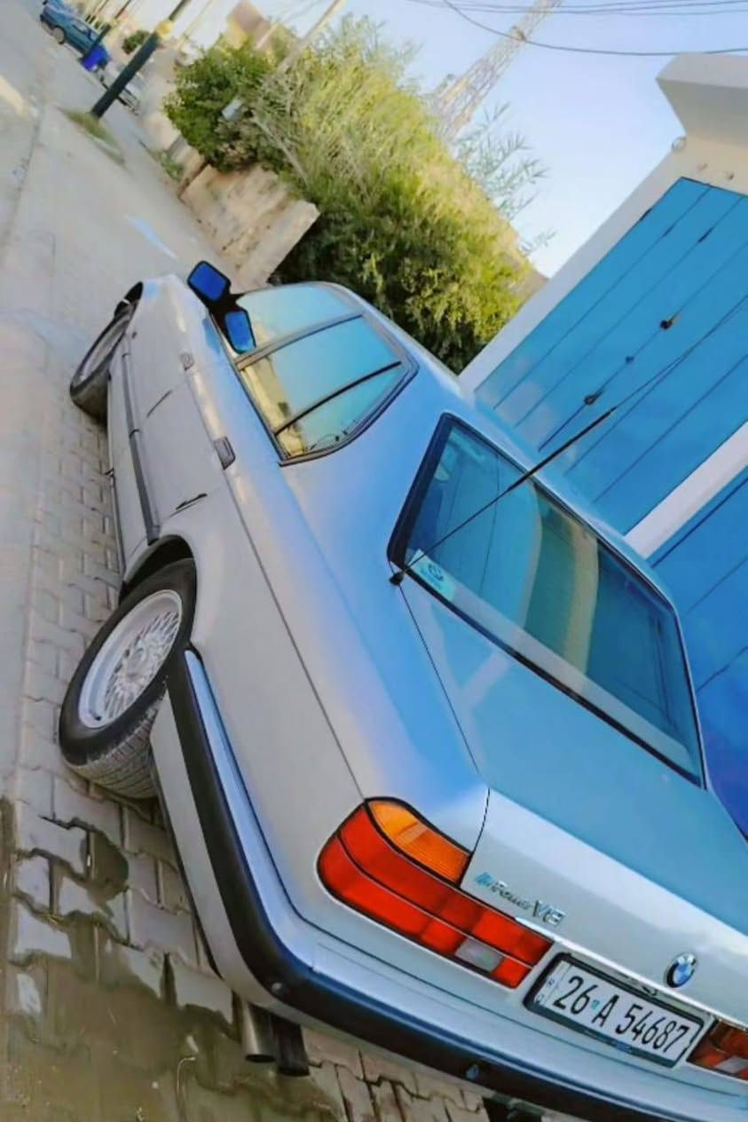 ‏سلام عليكم سياره للبيع
‏BMW موديل 1993 حجم 730 ثمانيه سلندر مصبوغه عام جماليه رقم صلاح الدين دولي بسمي ثاني يوم تحويل سياره خير من الله بيه تلحيضات بسيطه تخم تاير جديد محرك كير نضيف تبريد دبل جام دبل ايرباك كشانه جلد كهرباء صاج ملكي سعر 75 ورقه وبيه مجال رقم الهاتف ***********
