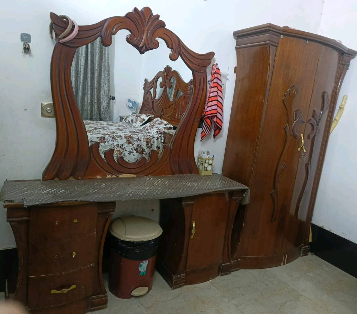 غرفه عراقية • للبيع • اثاث