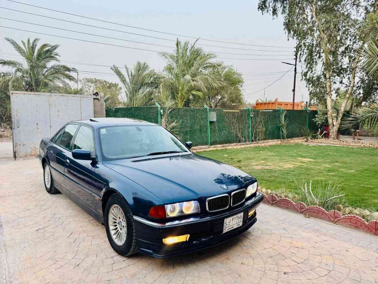 إسلام عليكم اخوان
BMW/F735/V8

سياره بلاديه بدون صبغ 
بيه صبغ نص چاملغ لخلفي اثر طخه 
وحالياً نفس لجاملغ بي طخه يحتاج تعديل 
سياره ينقصها ملاحضات (كماليه) وليس ميكانيك 
كير مكينه شرط 
كير تبترونك 3 وضعيات 
غرفه جلد رصاصي 
تحكم كشنات كهرباء 16 حركه 
إرباكات 14 
كشنات تتفئه 
صندوك شفط 
سلايت روف 
مانع نزلاق
حساس امامي خلفي 
رقم بغداد جديد مصفره هزه ورقم وغرامات 
وبيه مواصفات كثيره بعد 
اكرر سياره يحتاج له ملاحضات كماليه وليس ميكانيك 
مكان سياره بغداد نهروان 

***********
