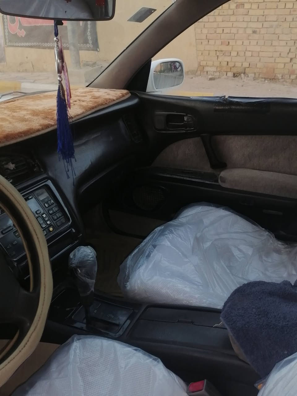 سلام عليكم كراون بطه للبيع موديل ١٩٩٤ متصل رقم بغداد انكليزي سنويه لغاية ٢٠٣١ بسمي مكفوله من الكصه ولعيب شرعي كشنات كهربائي تبريد شغال مكينه ثنين ونص ففيتي تخم تاير مصبوغه جماليه سعر ٥٥ وبيه مجال الطيبين رقم صاحب سياره ***********
