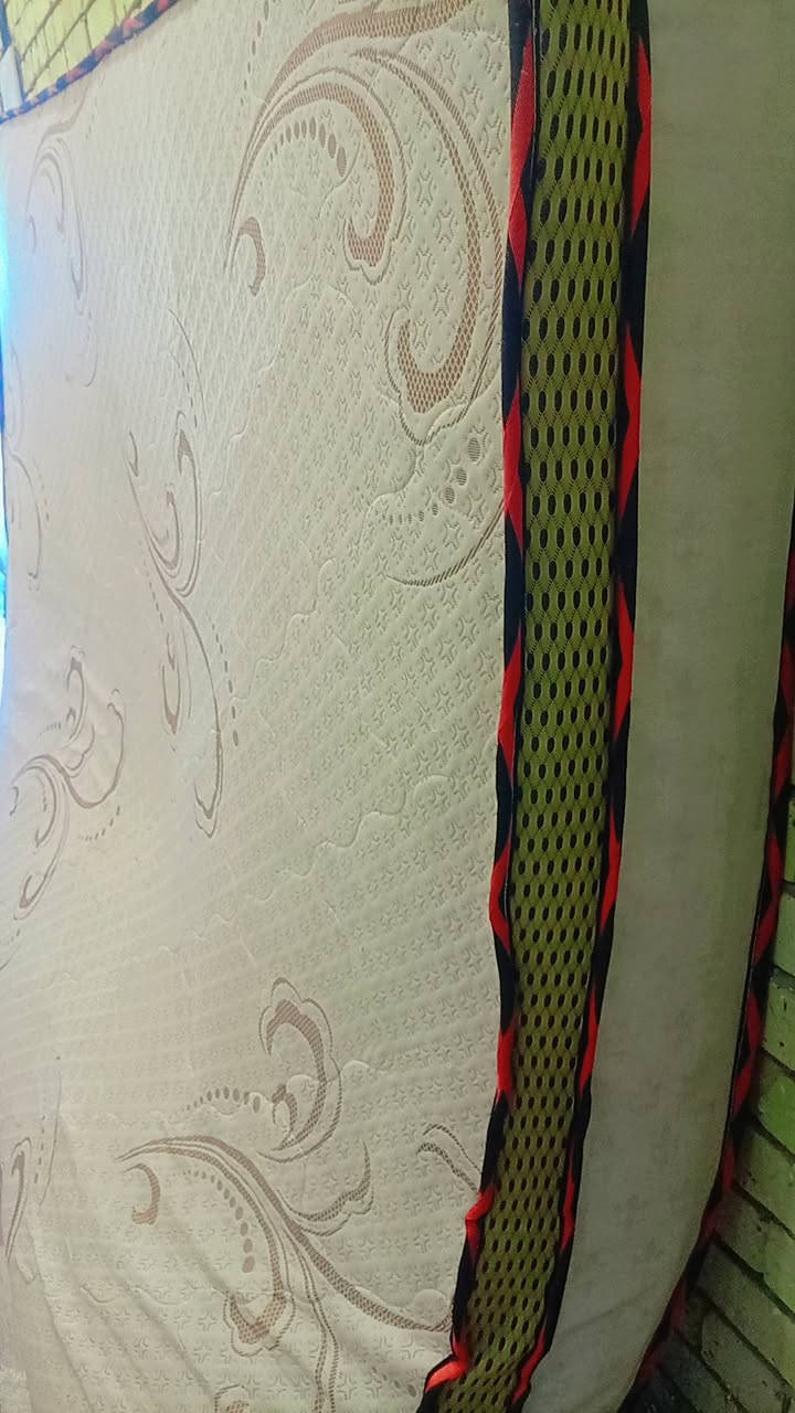 دوشك چربايه للبيع الحجم الكبير السعر 30 الف النظافه 90بل ميه مكاني المكاسب النصر الاولى ***********
