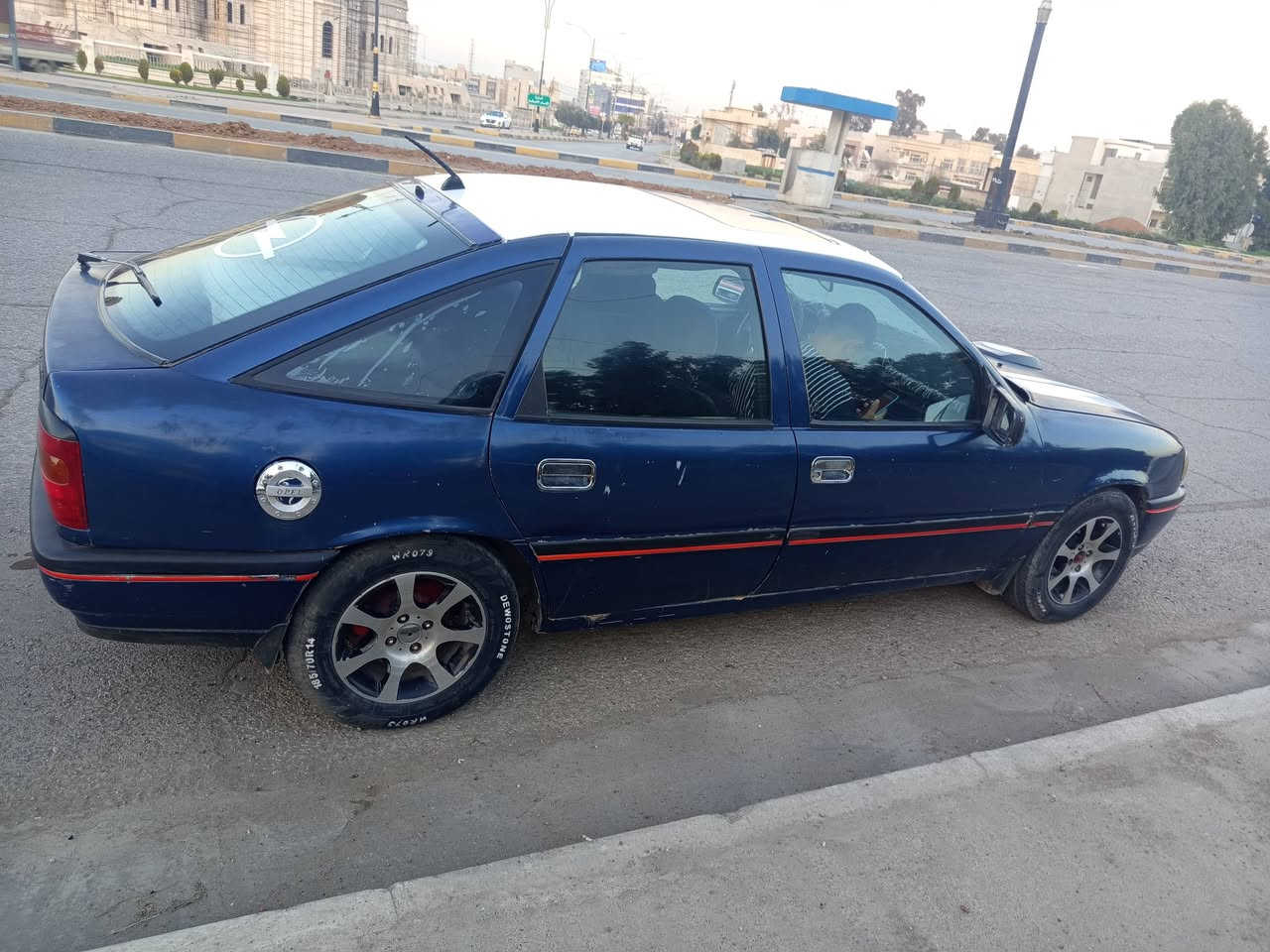 للبيع اوبل فيكترا حجم 20 كير محرك شرط  *********** بي واتساب
