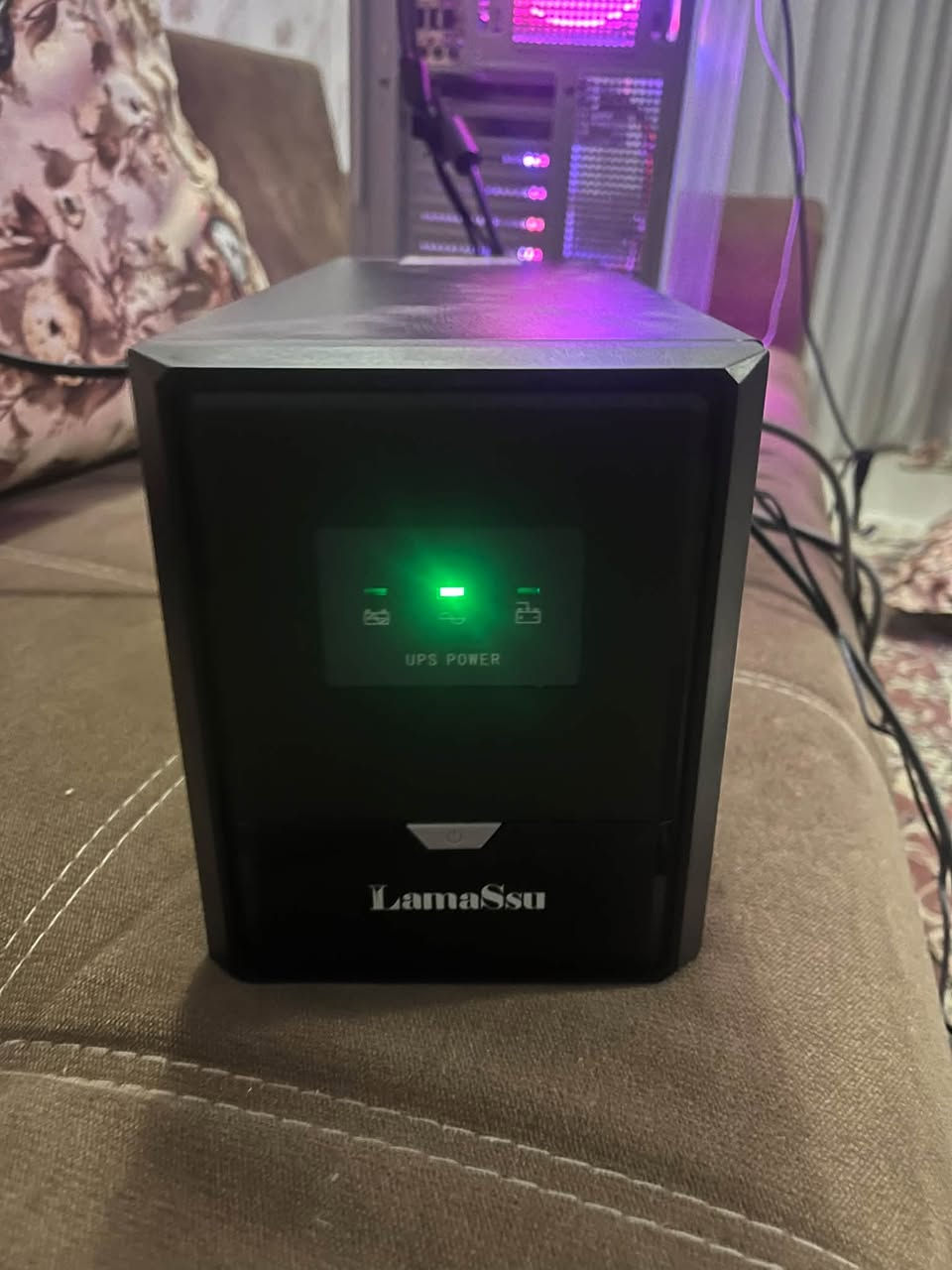 تجميعه جديده كلها استخدام اقل من اسبوع 

    CPU: Intel Core i5-14400F
* GPU: NVIDIA GeForce RTX 5060 8GB
* RAM: 32GB DDR4
* Motherboard: MSI PRO B760M-E DDR4
* Storage: ADATA LEGEND 710 M.2 2TB
* Monitor: Avetron W2711SV — 27” IPS, FHD 1920×1080, 180Hz
* Keyboard: MSI FORGE GK310
* سماعة: RGB Gaming Headset
* OS: Windows 11 Pro 64-bit

رقم الواتساب ***********
ب مليون و 300

نص مكتوب في الصور:
- Item Value OS Name Microsoft Windows 11 Pro Version 10.0.26200 Build 26200 Other OS Description Not Available OS Manufacturer Microsoft Corporation System Name DESKTOP-42T9P2H System Manufacturer Micro-Star International Co., Ltd. System Model MS-7D48 System Type x64-based PC System SKU Default string Processor Intel(R) Core(TM) i5-14400F, 2500 Mhz, 10 Core(s), 16 Logical Processor(s) BIOS Version/Date American Megatrends International, LLC. B.G0, 8/5/2025 SMBIOS Version 3.6 Embedded Controller Version 255.255 BIOS Mode UEFI BaseBoard Manufacturer Micro-Star International Co., Ltd. BaseBoard Product PRO B760M-E DDR4 (MS-7D48) BaseBoard Version 2.0 Platform Role Desktop Secure Boot State On PCR7 Configuration Elevation Required to View Windows Directory C:\WINDOWS System Directory C:\WINDOWS\system32 Boot Device \Device\HarddiskVolume1 Locale United States Hardware Abstraction Layer Version = "10.0.26100.1" User Name DESKTOP-42T9P2H\alnabaa Time Zone Pacific Daylight Time Installed Physical Memory (RAM) 32.0 GB Total Physical Memory 31.8 GB Available Physical Memory 27.5 GB Total Virtual Memory 36.8 GB Available Virtual Memory 31.7 GB Page File Space 5.00 GB Page File C:\pagefile.sys Kernel DMA Protection On Virtualization-based security Running Virtualization-based security Re... Base Virtualization Support Find what: Find Search selected category only Search category names only