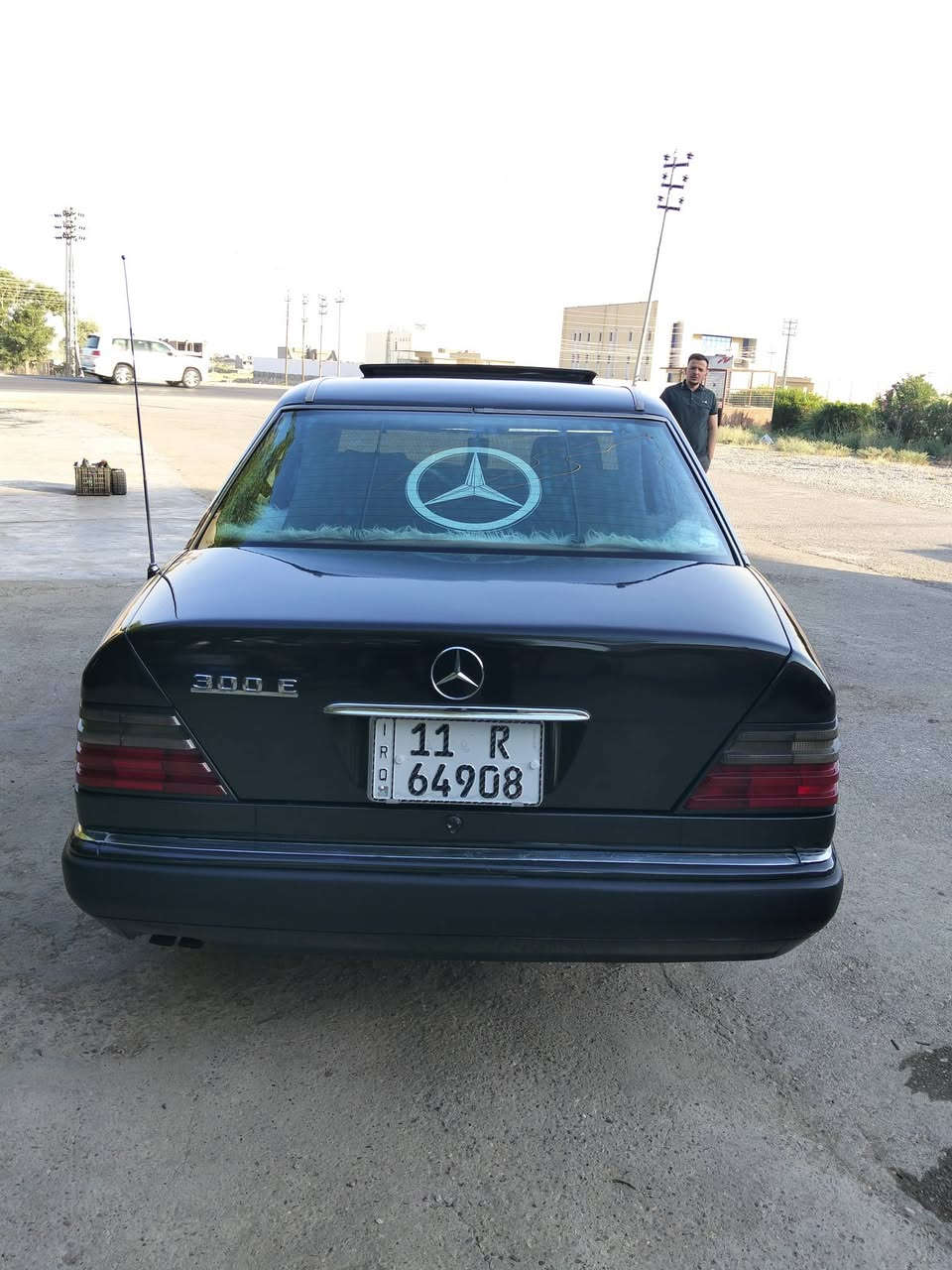 السلام عليكم
سيارة بيبي دب موديل 93 رقم بغداد دولي رقم جديد هزه جديدة غرفه جديدة فتحه تكطين  عازل حراره ارضية تبريد ثلج محرك 3000 ففتي سيارة كل نقص مابيها ادامه كامله صدر امامي وخلي قواعد دبلات سليمه كهربائيات كلها شغاله اي نقص مابيها سياره مال بيت السيارة احلامن الصور السعر 73وبيها مجاي حك الجيه تحويل مباشر عنوان ديالى المقدادية *********** غير متواجد على الفيس..
